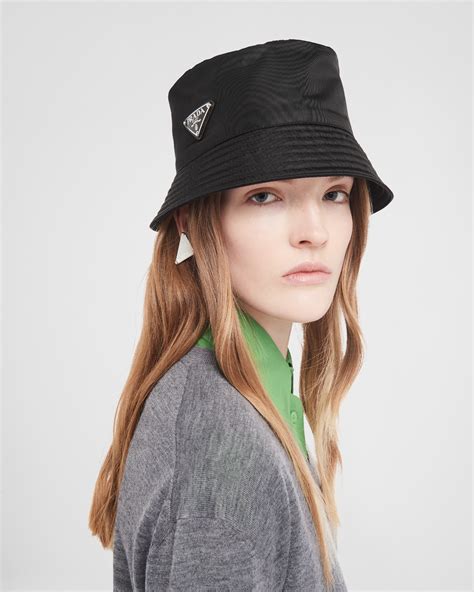 prada wintermütze|prada bucket hat damen.